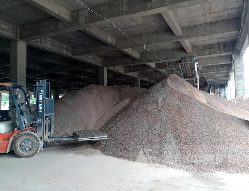 qinyg04.jpg qinyg04.jpg