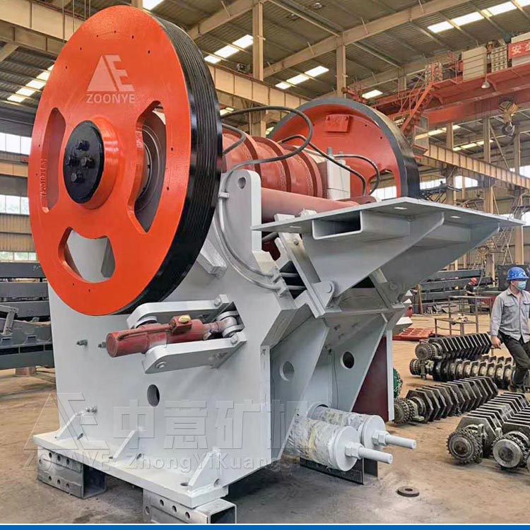 oep051304.jpg 歐版顎式破碎機(jī).jpg