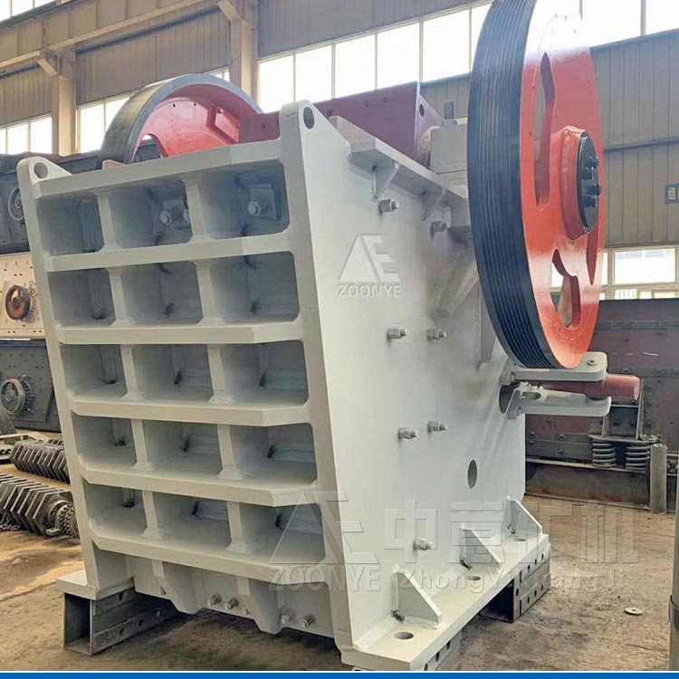 oep051302.jpg 歐版顎式破碎機(jī).jpg